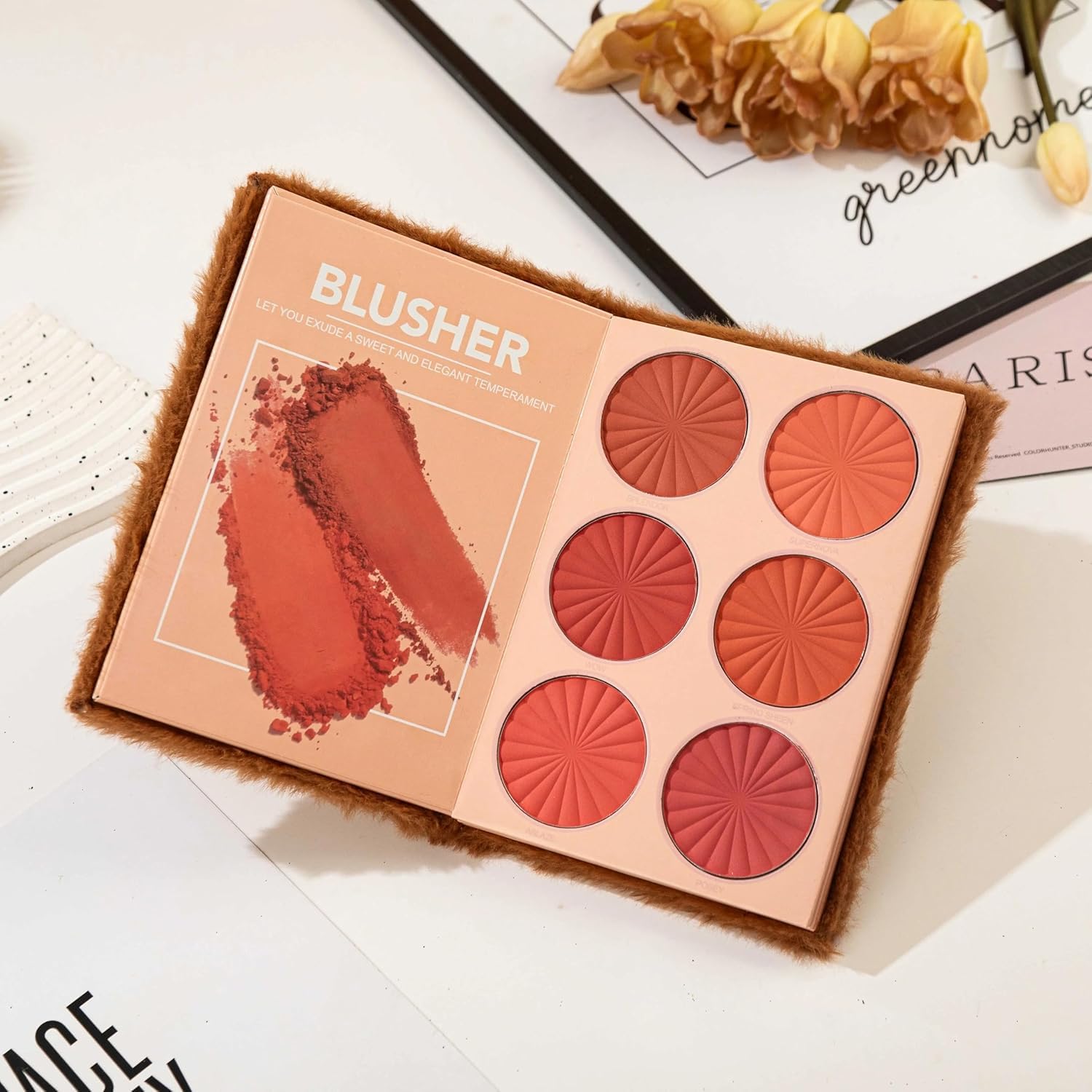 4-in-1 makeup book Eyeshadow, Highlighter, Blusher Contour, Bronzer Powder Palette - Multicolour